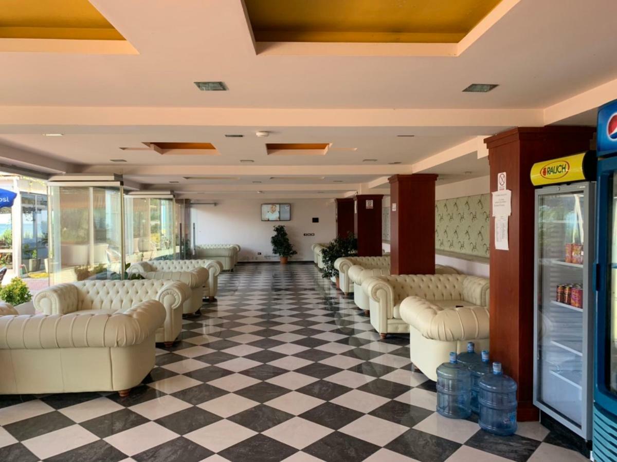 Hotel Ferrara Δυρράχιο Εξωτερικό φωτογραφία